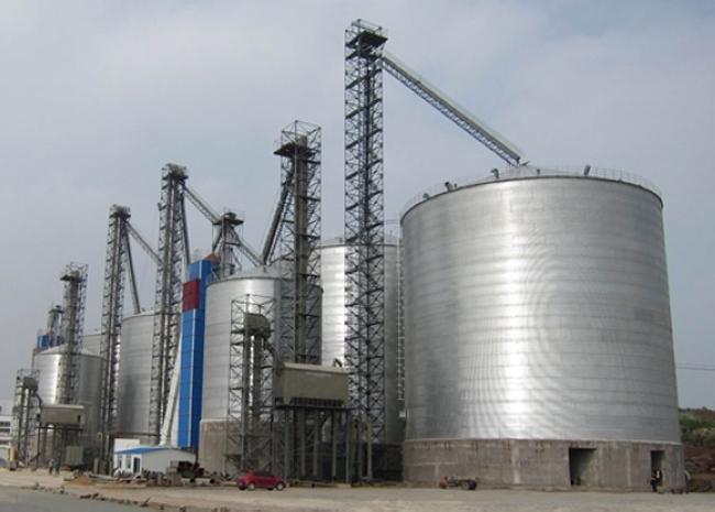 黄石大型钢板库构造参数及水泥储存质量